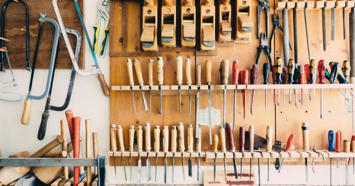 what tools are needed for a woodworking shop